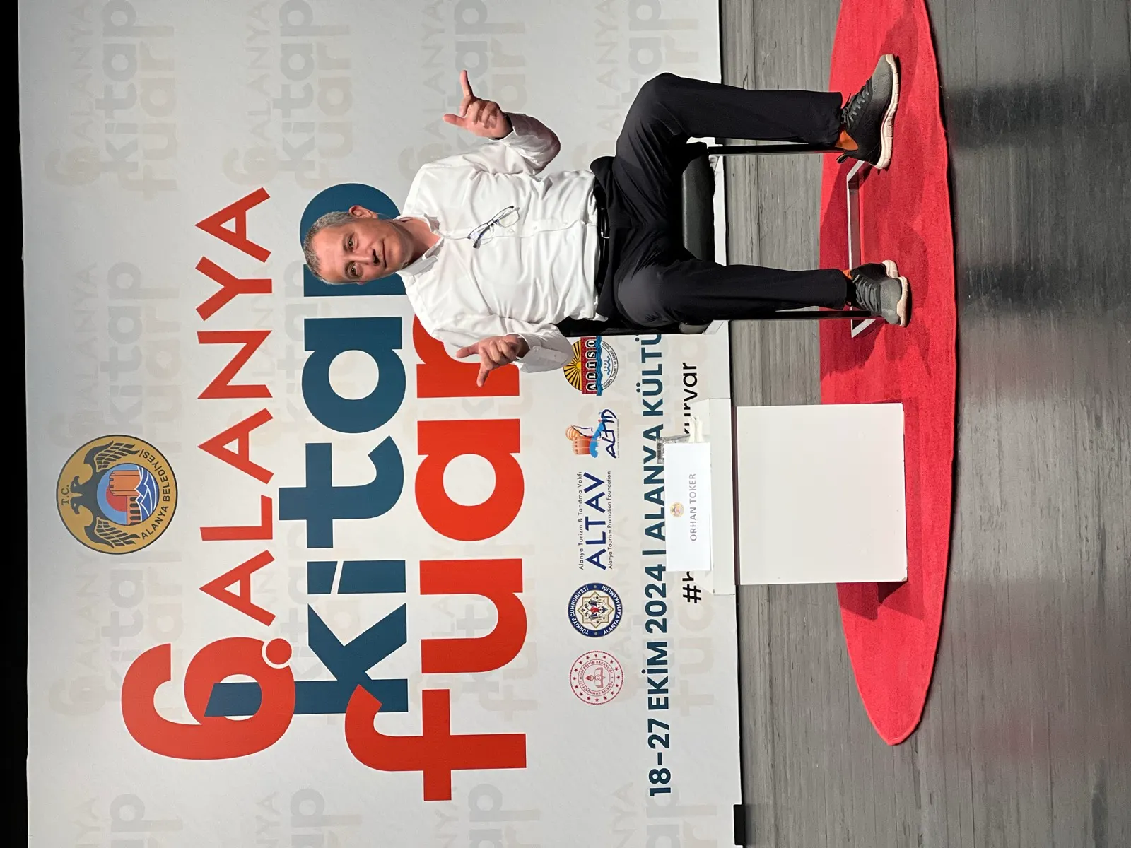 Alanya Kitap Fuarı etkinliğinden bir kare