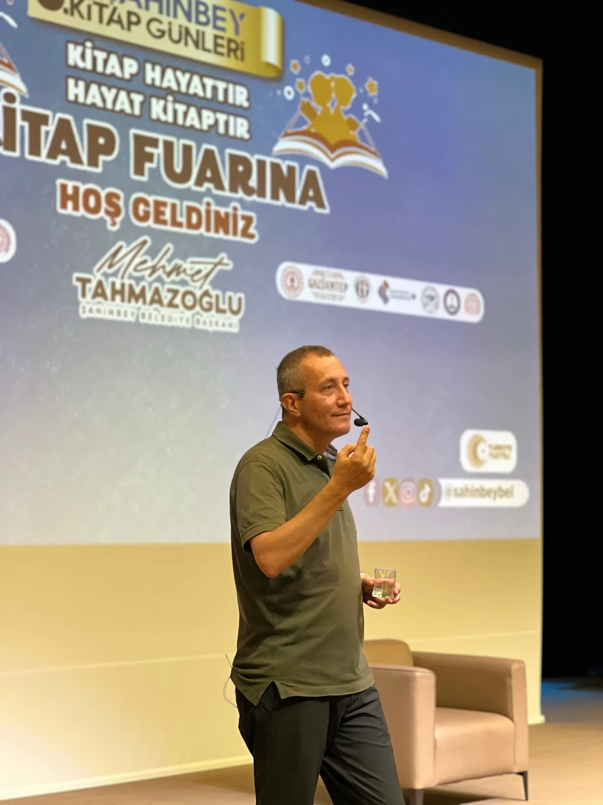 Gaziantep Şahinbey Kitap Fuarı etkinliğinden bir kare